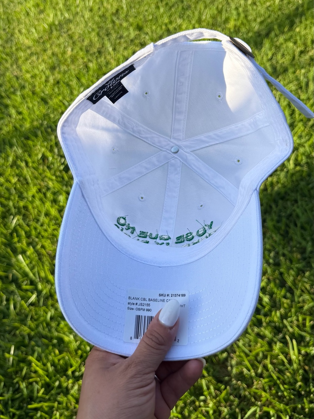 White Baseball Cap with Green Spanish Embroidery - Picture 11 of 12